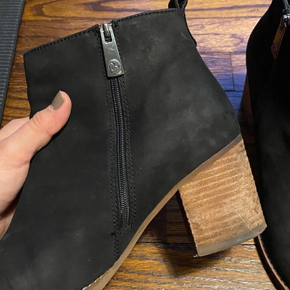 Blondo Waterproof Booties! - image 3